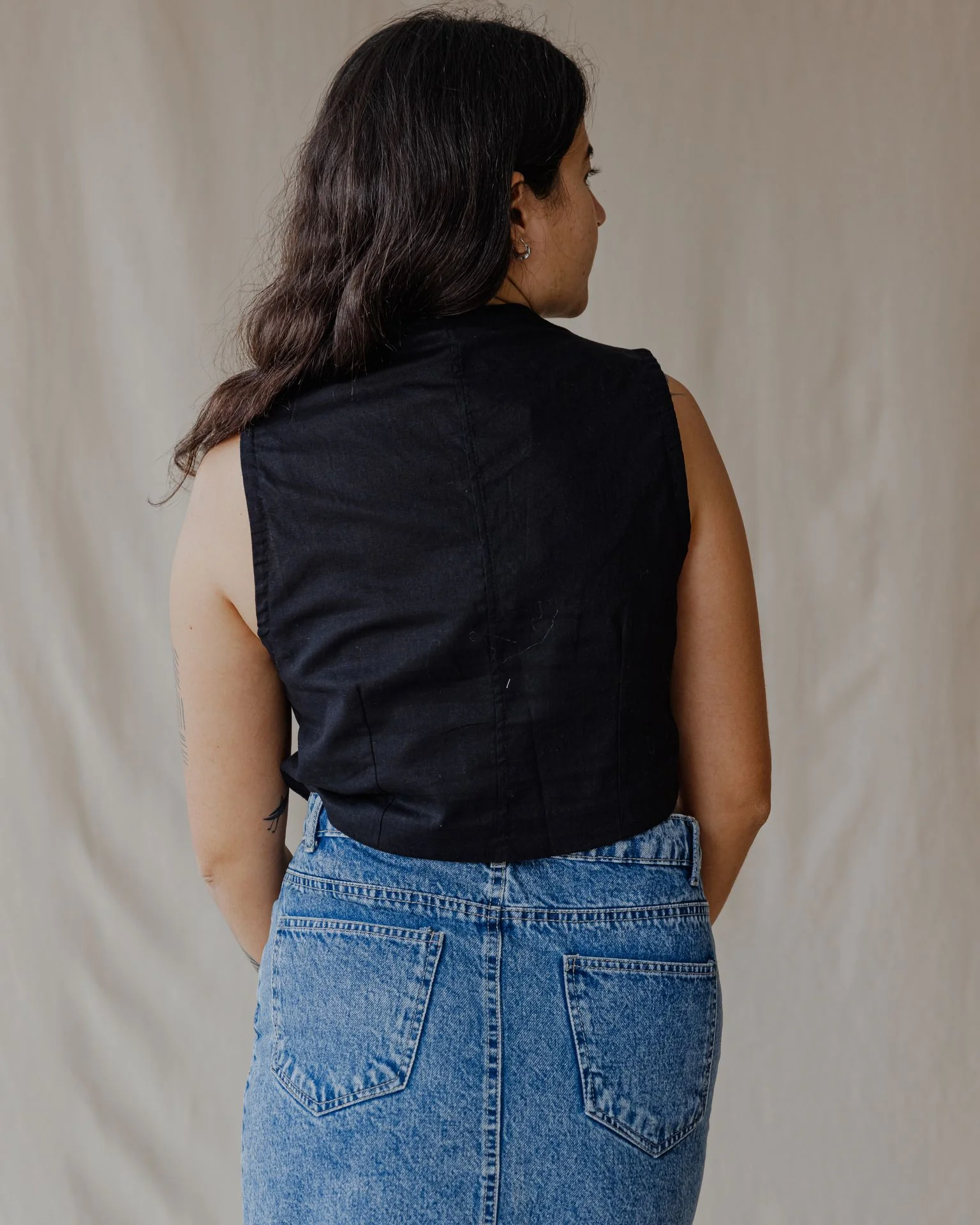 Twisted And Woven Vest Black - Image 5