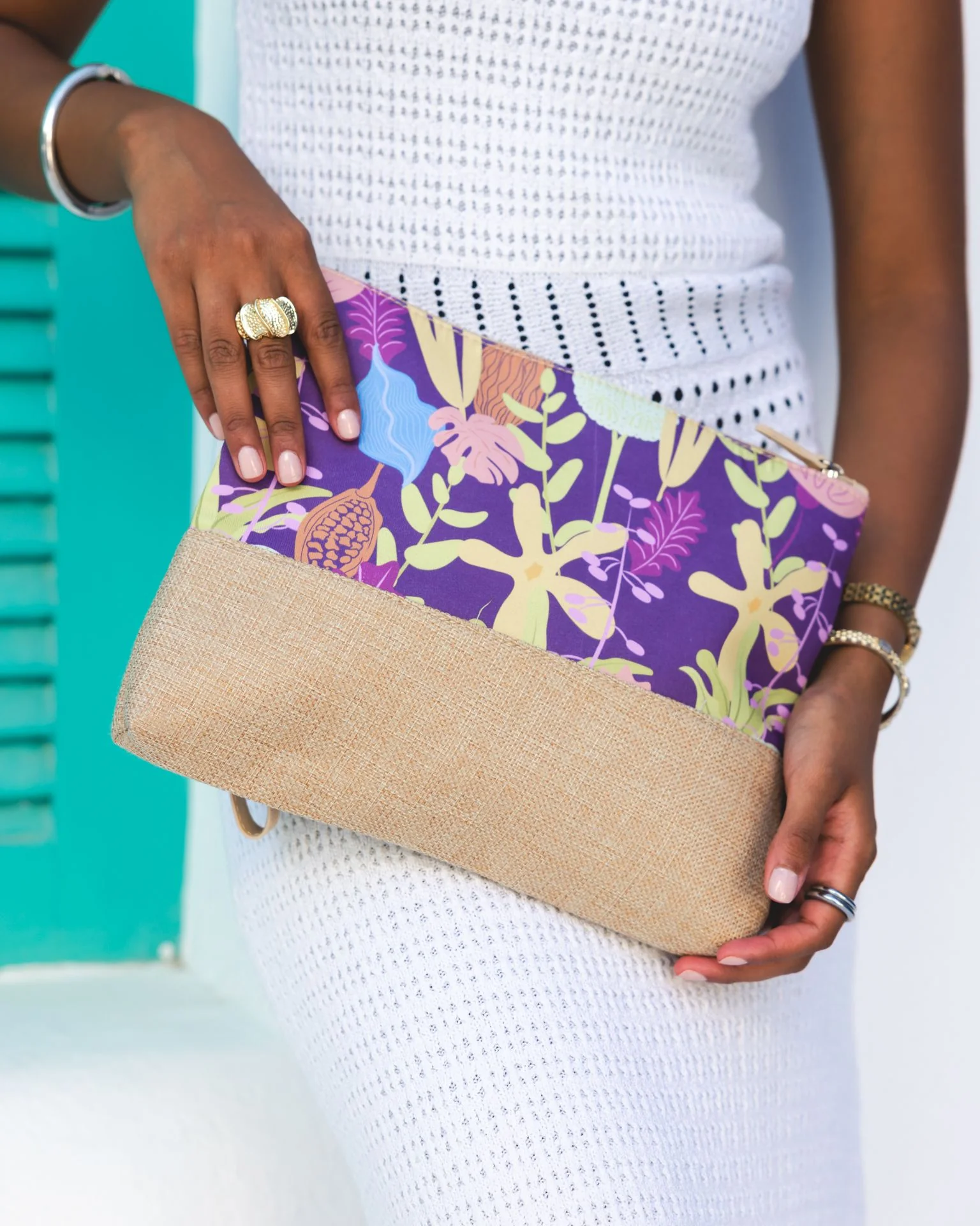 Viva Violeta Beach Pouch - Image 2