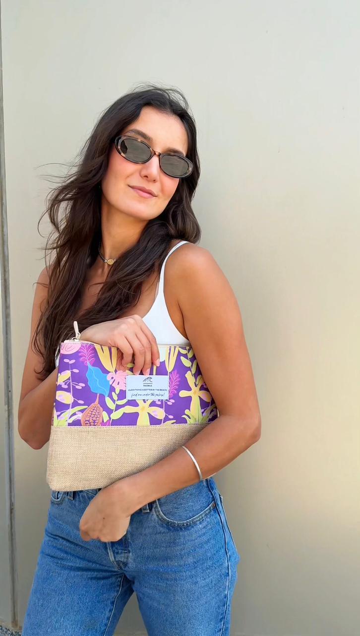 Viva Violeta Beach Pouch - Image 3