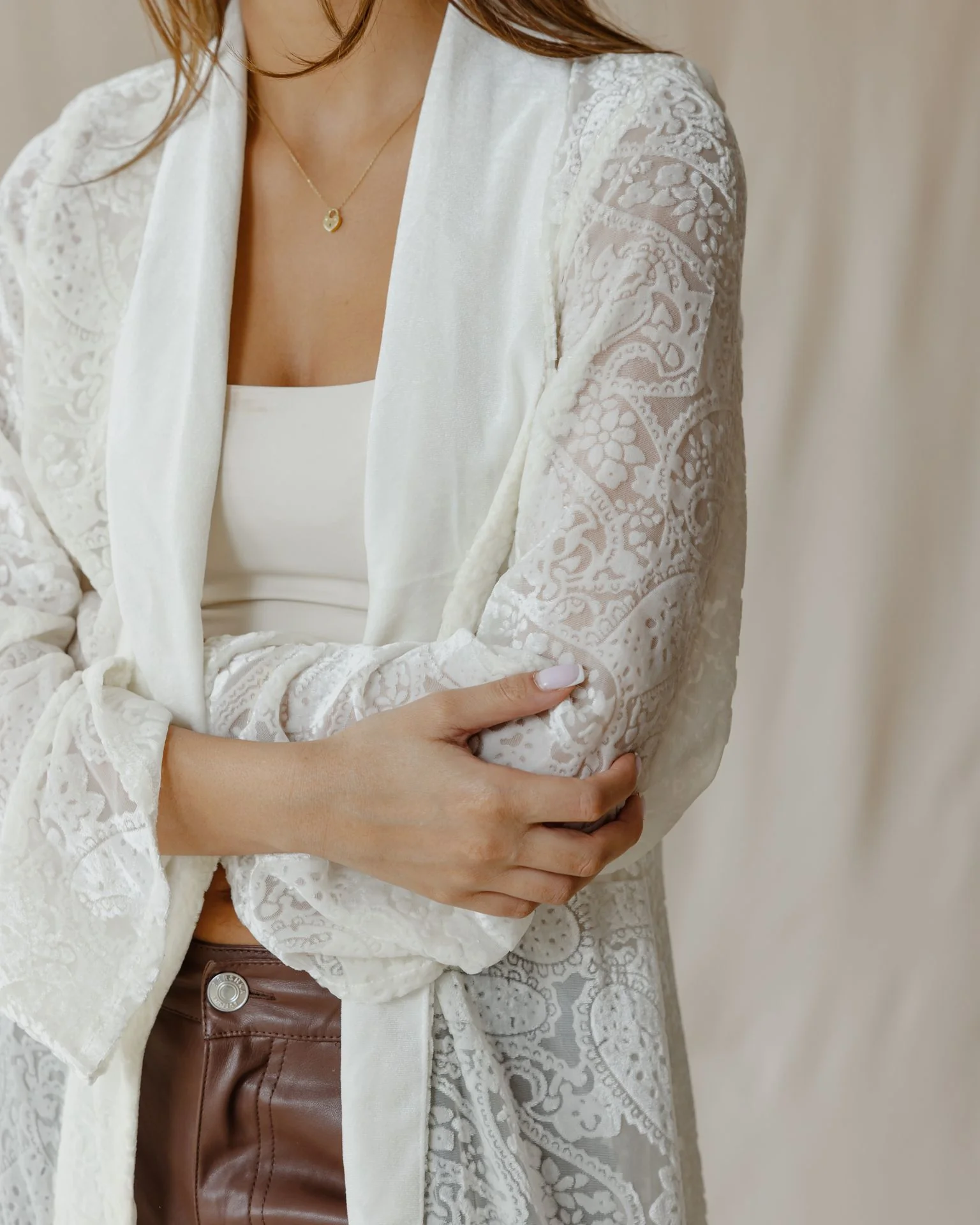 Whisper Dreamcoat White Cardigan - Image 4