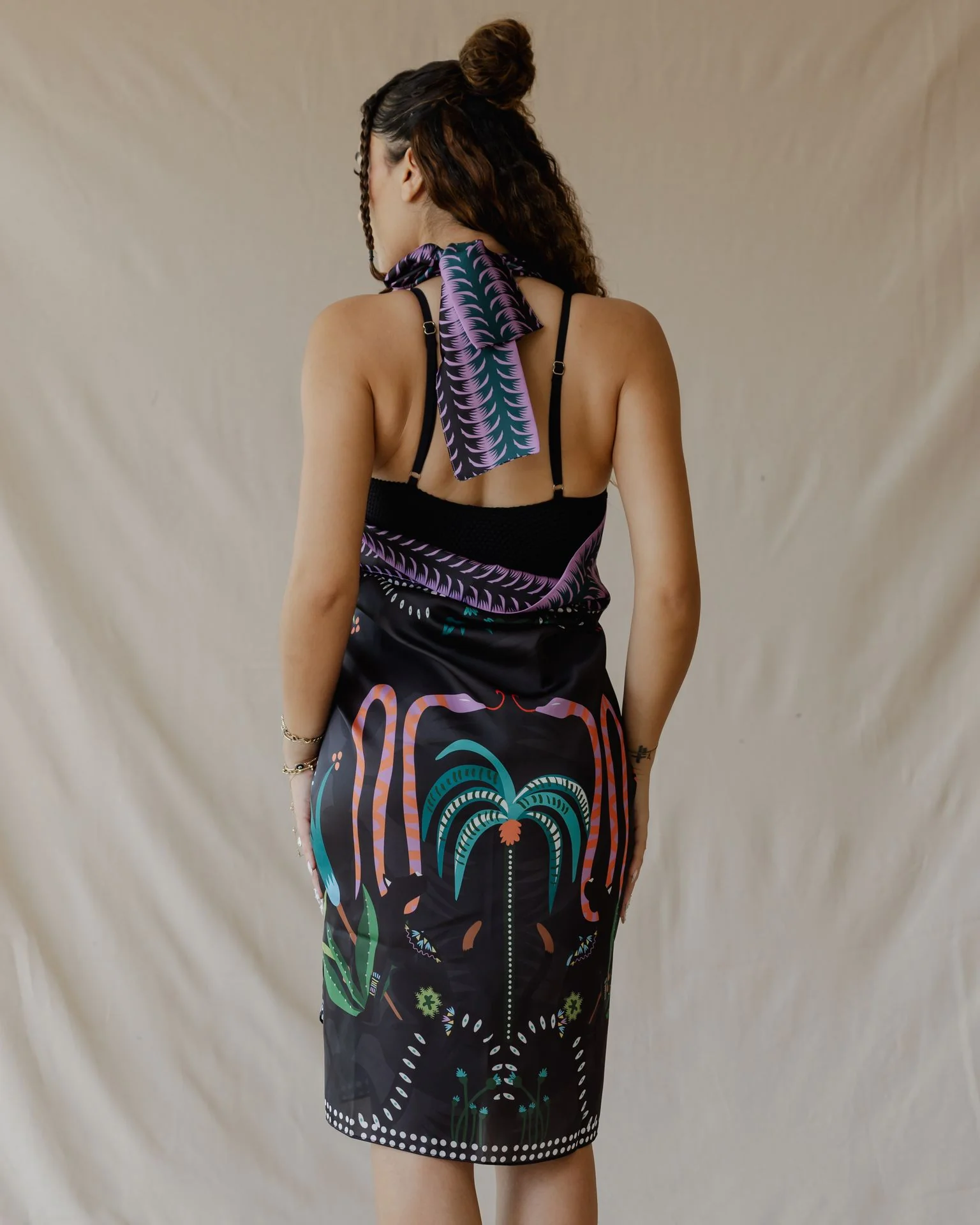 Wild Cats Sarong Black - Image 3