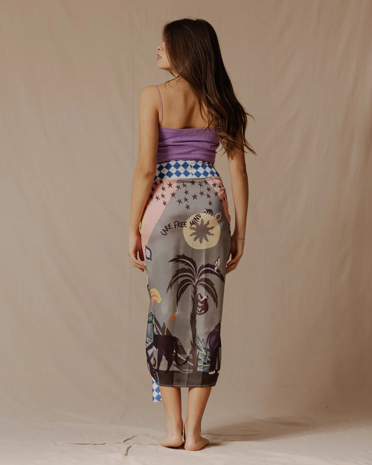 Wilderness Lover Sarong Sage Green X Salmon - Image 4