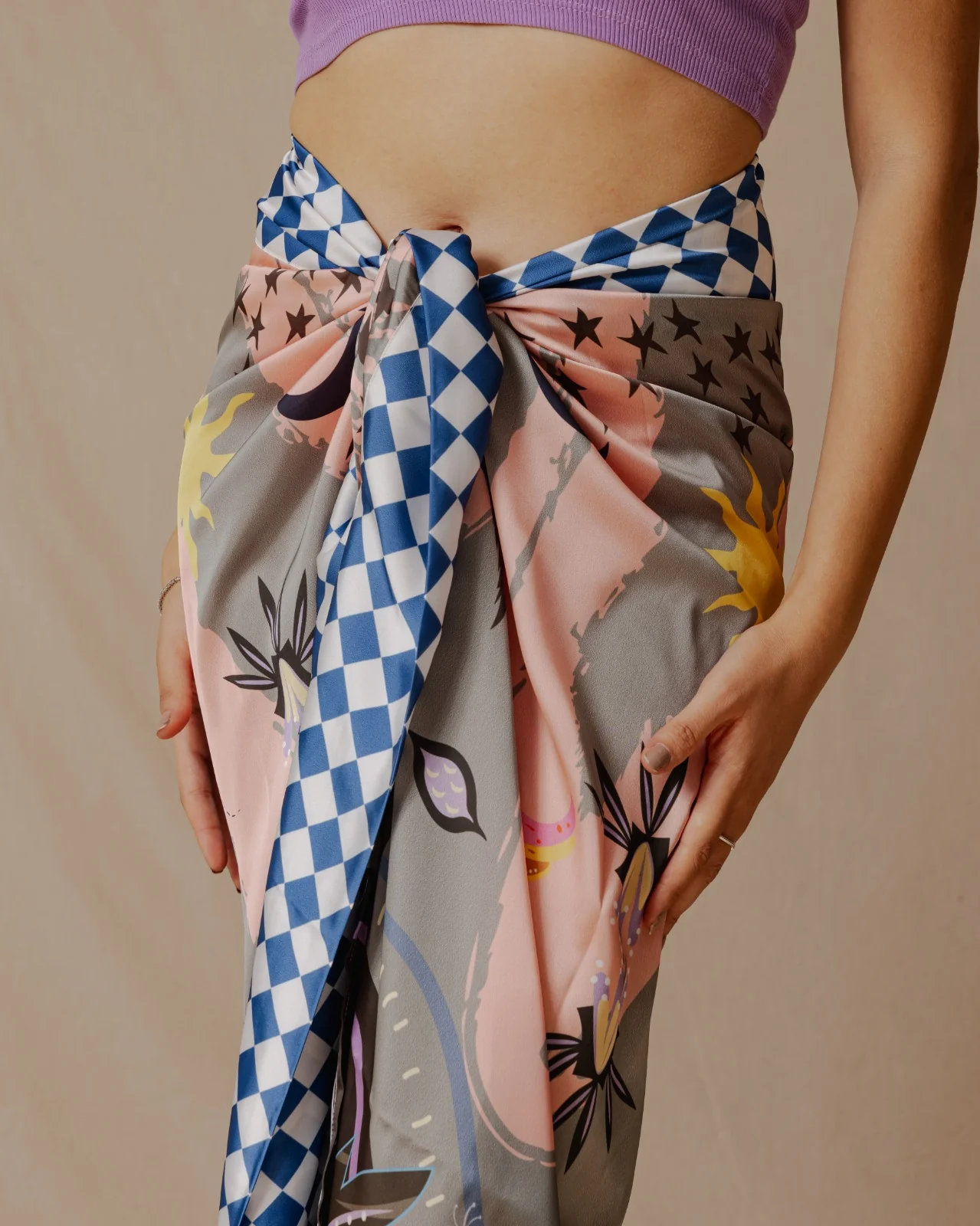 Wilderness Lover Sarong Sage Green X Salmon - Image 5