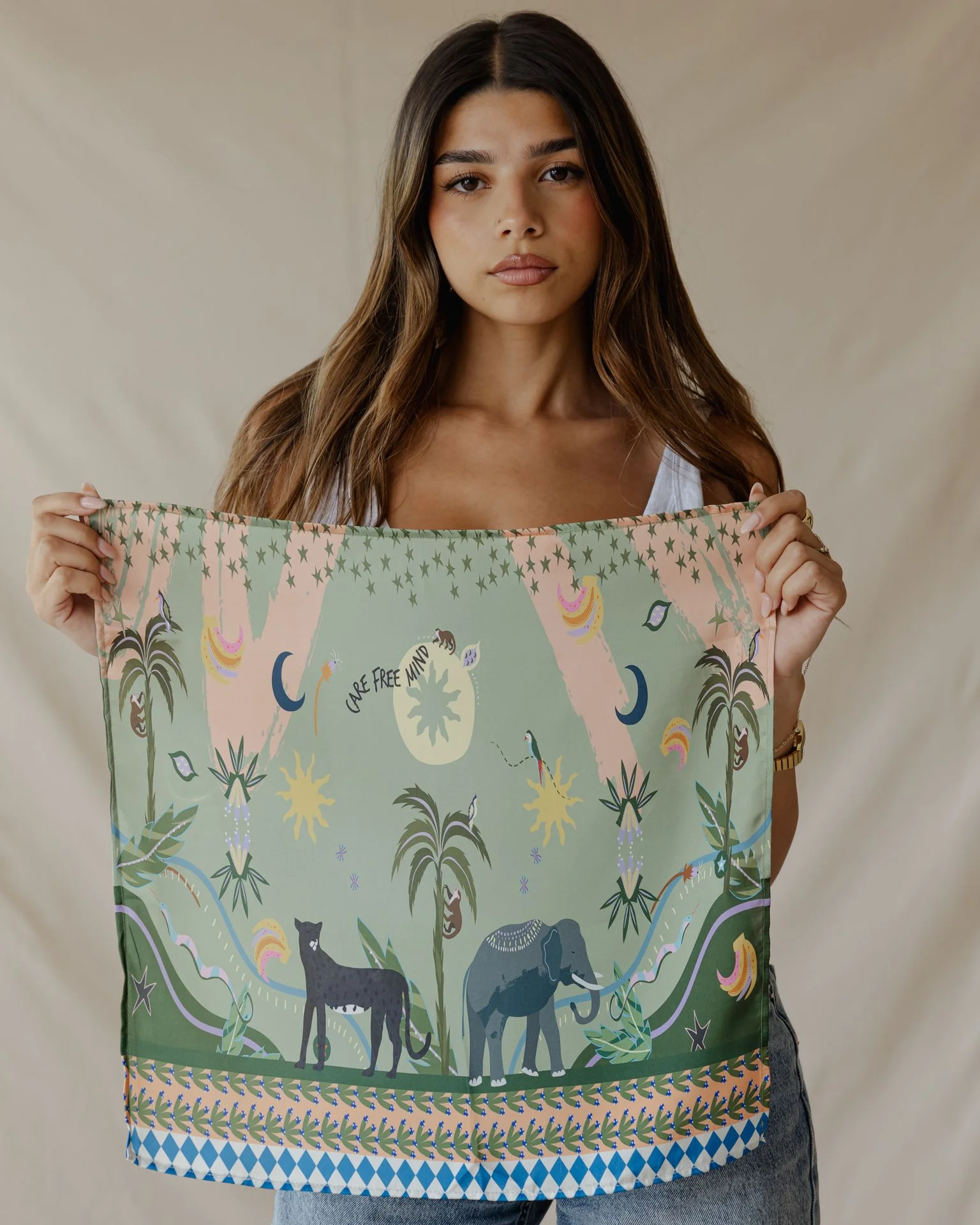 Wilderness Lover Scarf Sage Green X Salmon - Image 3