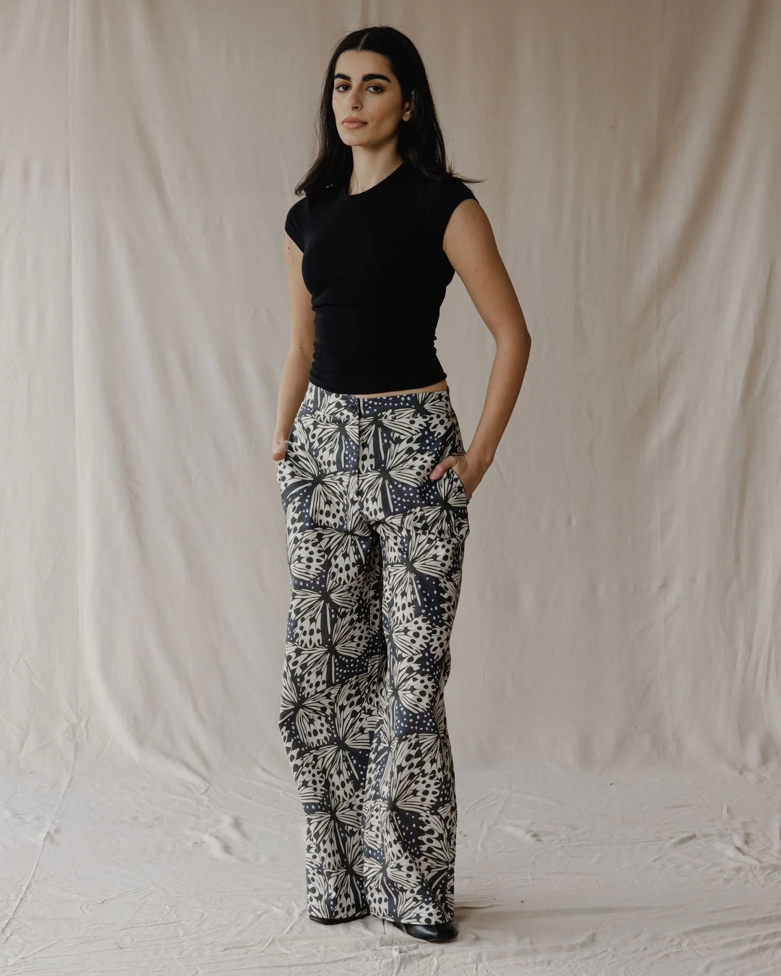 Wings of Bloom Pants In Ivory Noir - Image 2
