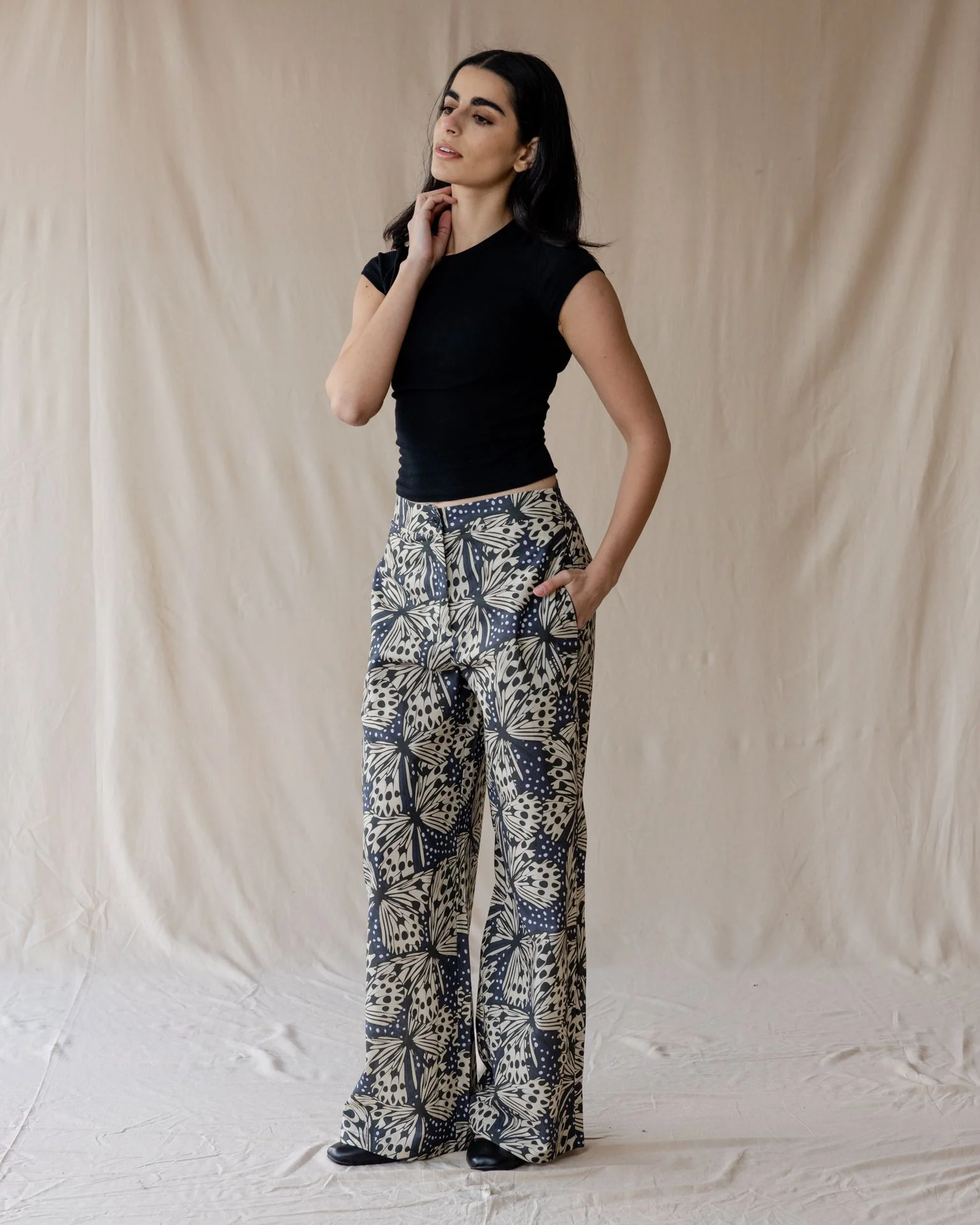 Wings of Bloom Pants In Ivory Noir - Image 3
