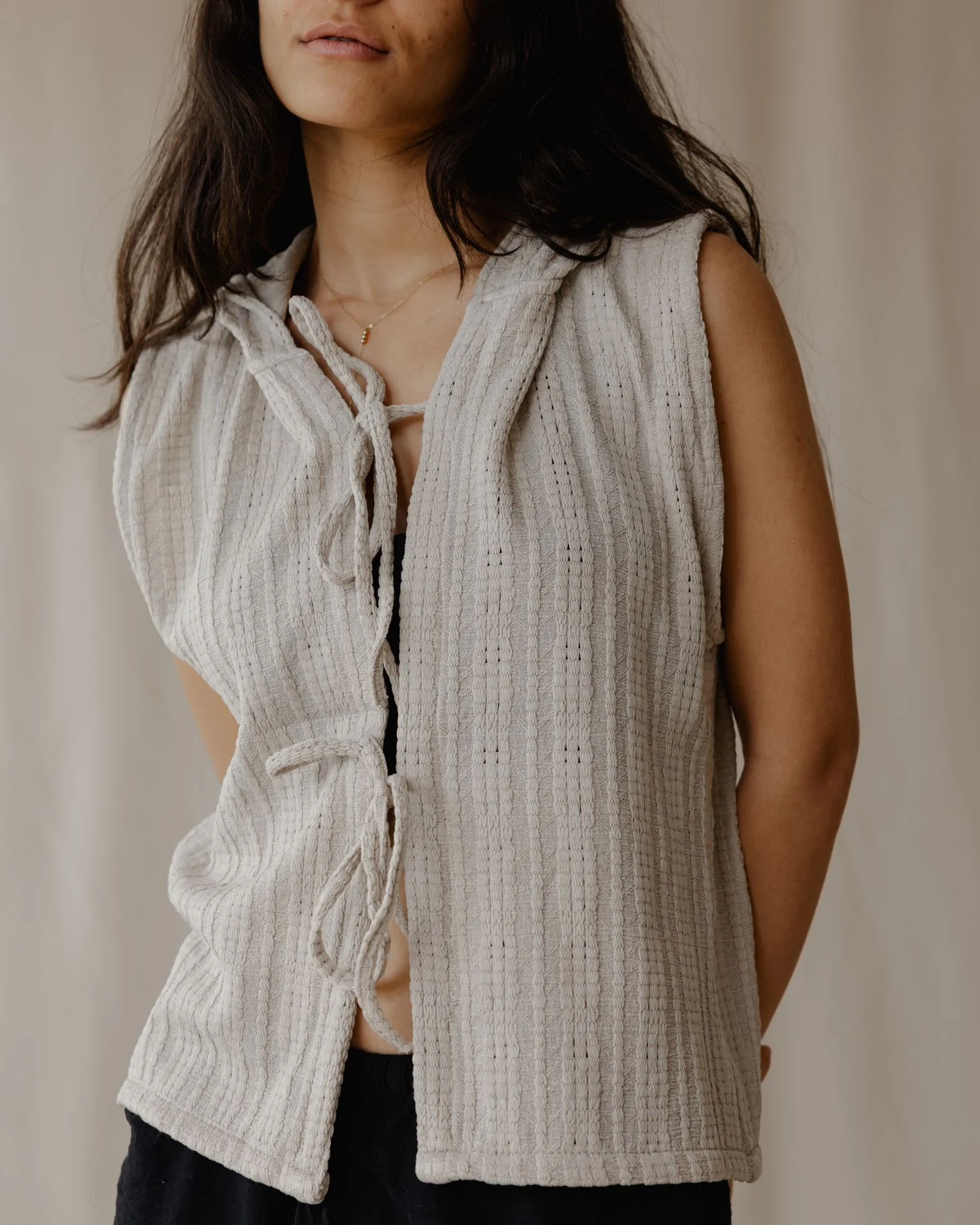 Woven Hooded Beige Vest - Image 4